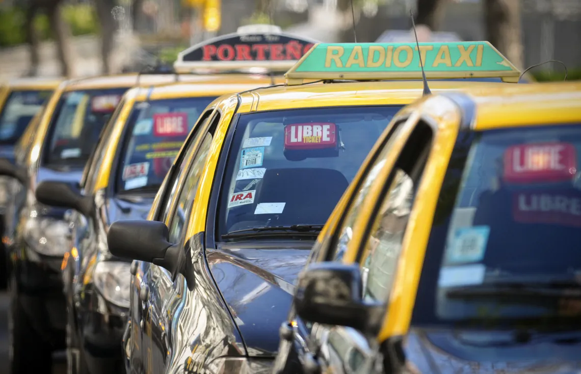 Aumentan los taxis y los peajes