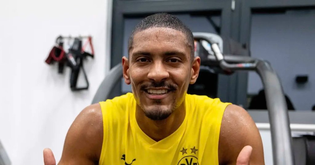 Regresó a los entrenamientos el delantero del Borussia Dortmund que se perdió todo el 2022 por un cáncer 63b3728e86e57.jpeg