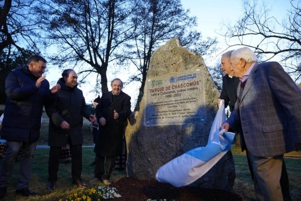 JAVIER GASTÓN CONTINÚA EN SU VISITA OFICIAL EN ESPAÑA