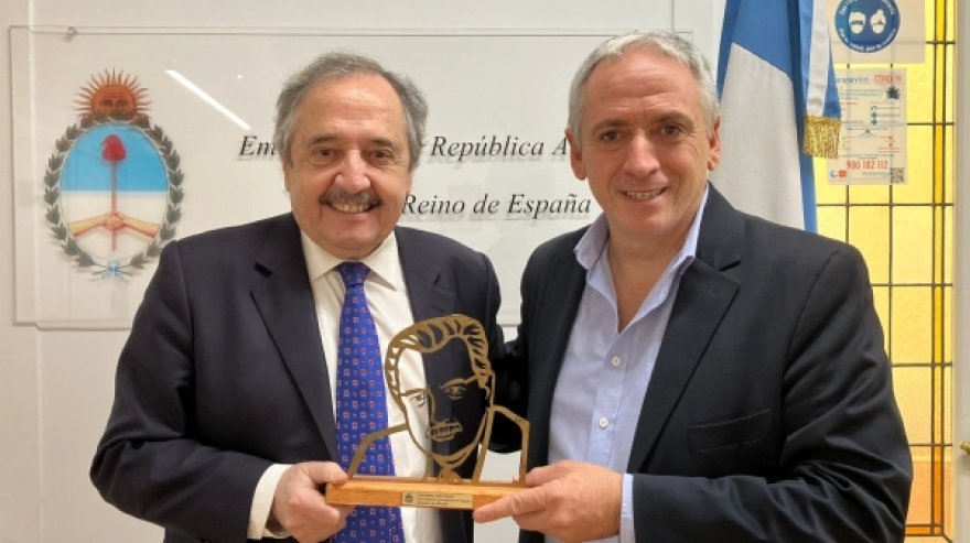 JAVIER GASTÓN INICIÓ SU VISITA OFICIAL A ESPAÑA