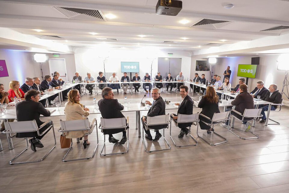 Todos juntos contra la proscripción a Cristina