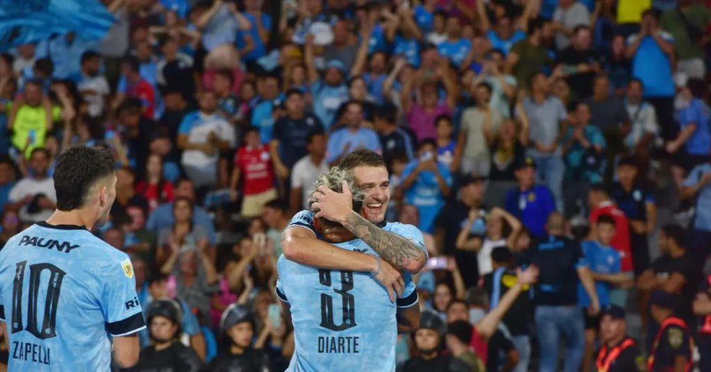 En vivo: Belgrano le gana a River 2 a 1, gracias a un doblete de Vegetti 63def40eab0ee.jpeg