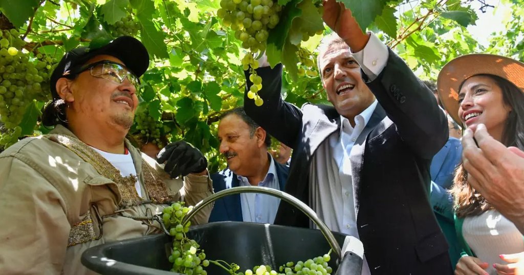 La dirigencia política está bailando en la cubierta del Titanic: 25 años no es nada 63e6df4903f61.jpeg