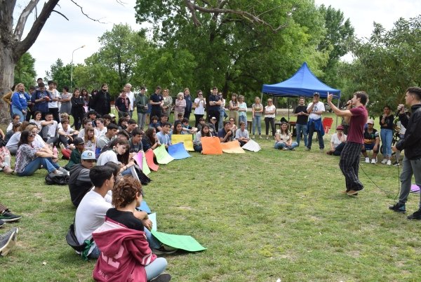 50 JÓVENES PARTICIPARON DE UNA JORNADA COMO PARTE DEL PROGRAMA LÍDERES