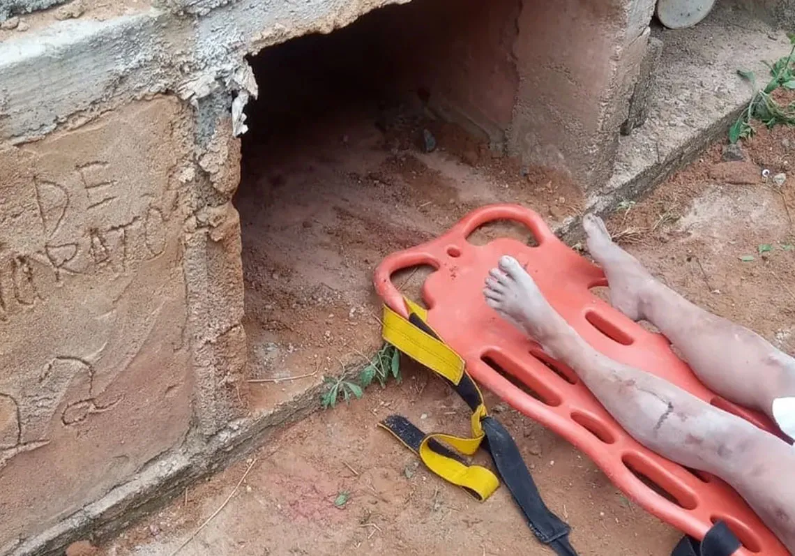 Brasil, rescataron a una mujer que fue sepultada viva