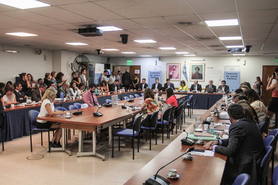 El macrismo juega a vaciar la comisión de Juicio político a la Corte