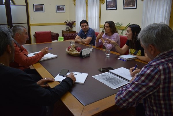 JAVIER GASTÓN SE REUNIÓ CON PRESTADORES TURÍSTICOS