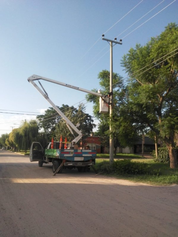 NUEVAS LUMINARIAS EN EL BARRIO LAS VIOLETAS