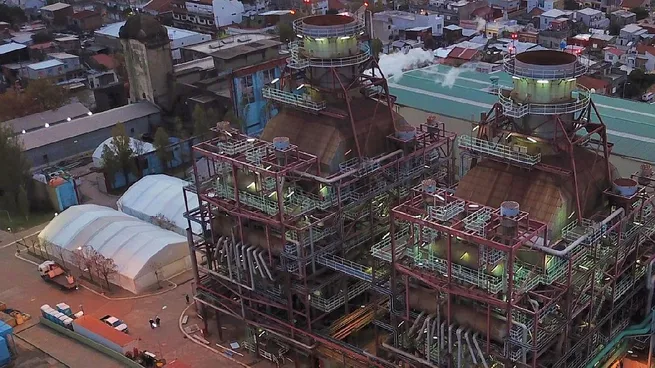 YPF compra la parte de Enel en la Central Dock Sud