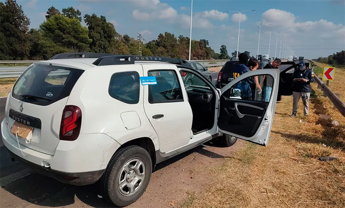 Desbaratan banda de sicarios y narcos