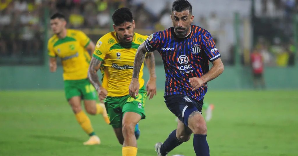 En juego: Talleres y Defensa disputan un partido de ida y vuelta por la victoria 640d189f9d40a.jpeg