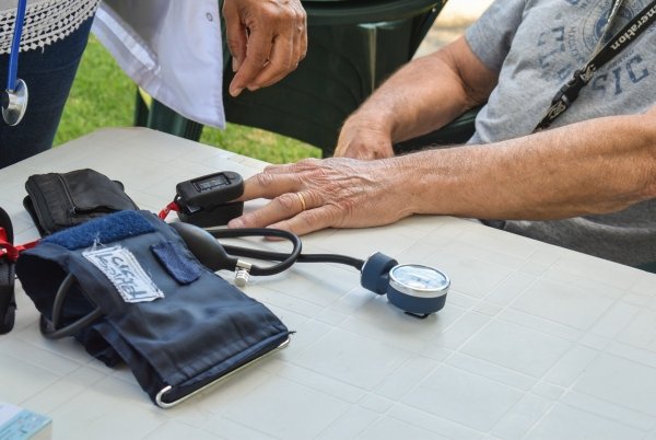 EL PRÓXIMO LUNES SE REALIZARÁN CONTROLES MÉDICOS PARA ADULTOS MAYORES EN EL CAPS DEL BARRIO JARDÍN