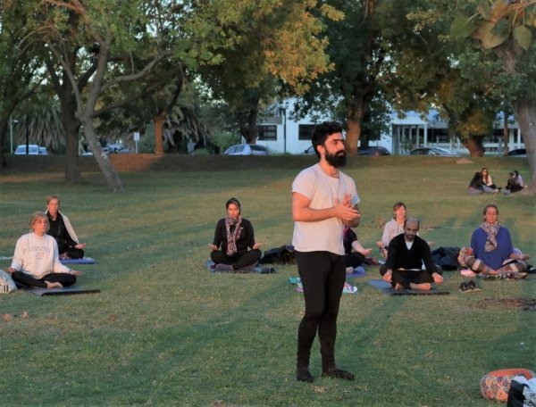 EN MAYO COMIENZAN LAS CLASES DE YOGA GRATUITAS EN LA ESCUELA MUNICIPAL