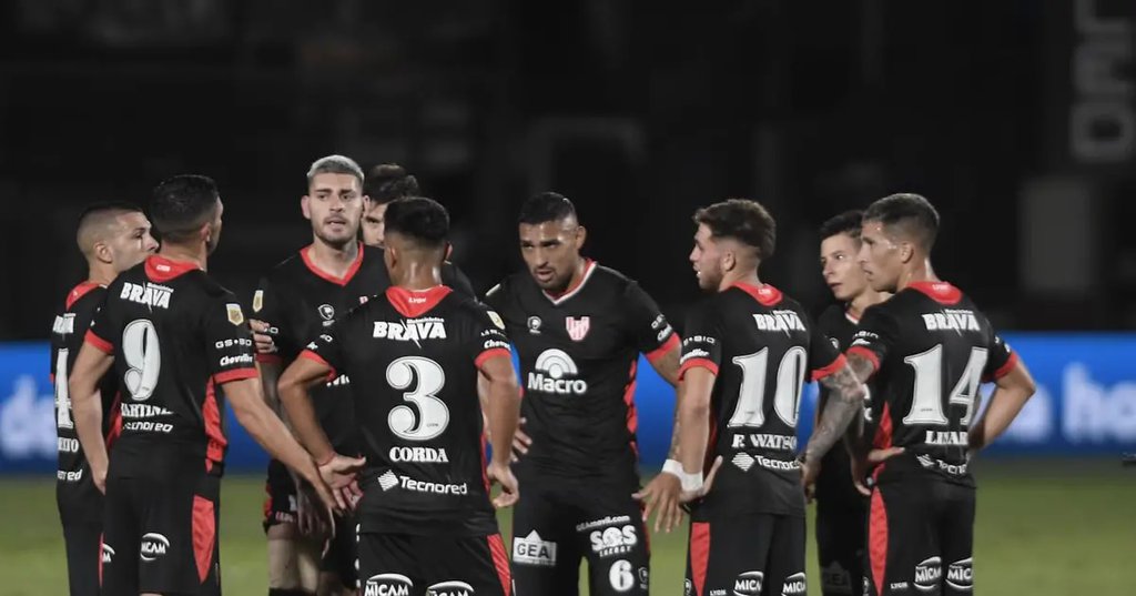 No lo pudo salvar Carranza: Instituto cayó ante Platense, con un gol en el descuento 6430b2d4da359.jpeg