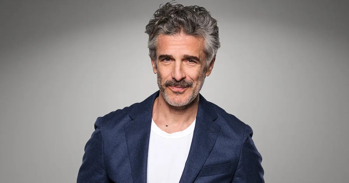 10 datos curiosos sobre la serie de Menem que protagonizará Leonardo Sbaraglia y su primera foto maquilladp 6468106b92044.jpeg