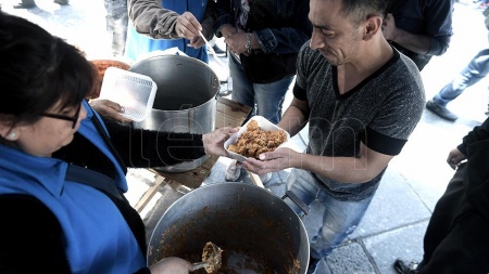 2001: hamburguesas para pobres 647370f238221.jpeg