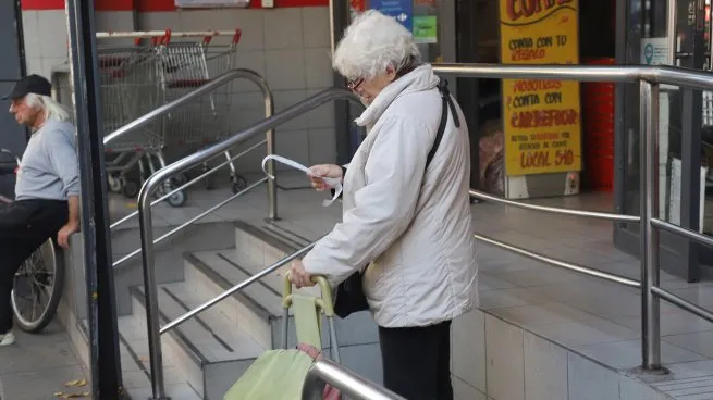 AFIP extiende el reintegro del 15% para compras con débito