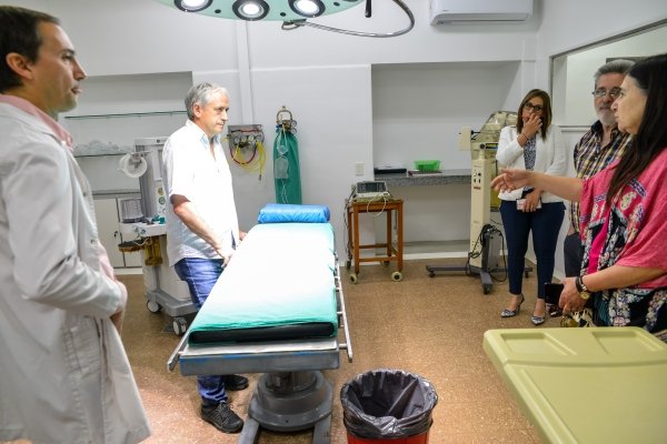 JAVIER GASTÓN RECORRIÓ EL SECTOR DE CONSULTORIOS EXTERNOS DEL HOSPITAL MUNICIPAL DONDE SE HARÁN IMPORTANTES REFORMAS