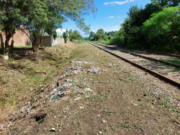 LIMPIEZA Y READECUACIÓN DEL ESPACIO PÚBLICO EN LA ANTIGUA TRAZA DEL FERROCARRIL