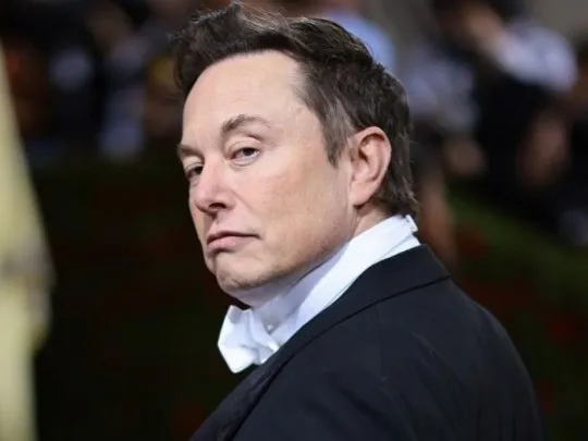 A Elon Musk