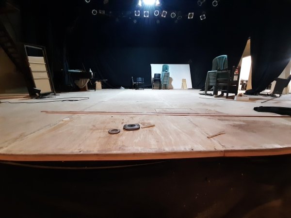 CONTINÚA LA LIMPIEZA Y RESTAURACIÓN DE LA FACHADA DEL TEATRO MUNICIPAL BRAZZOLA