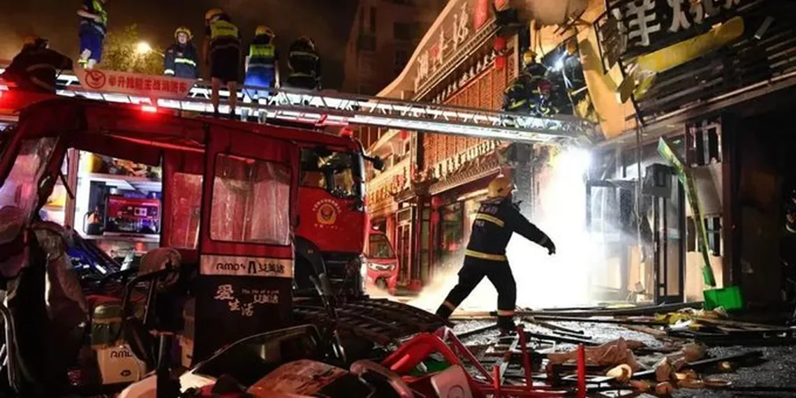 China, al menos 31 muertos dejó una explosión por escape de gas