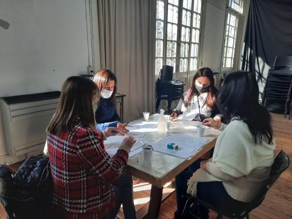 GANADORES DE CUENTO Y POESÍA PASAN A LA ETAPA REGIONAL DE JUEGOS BONAERENSES