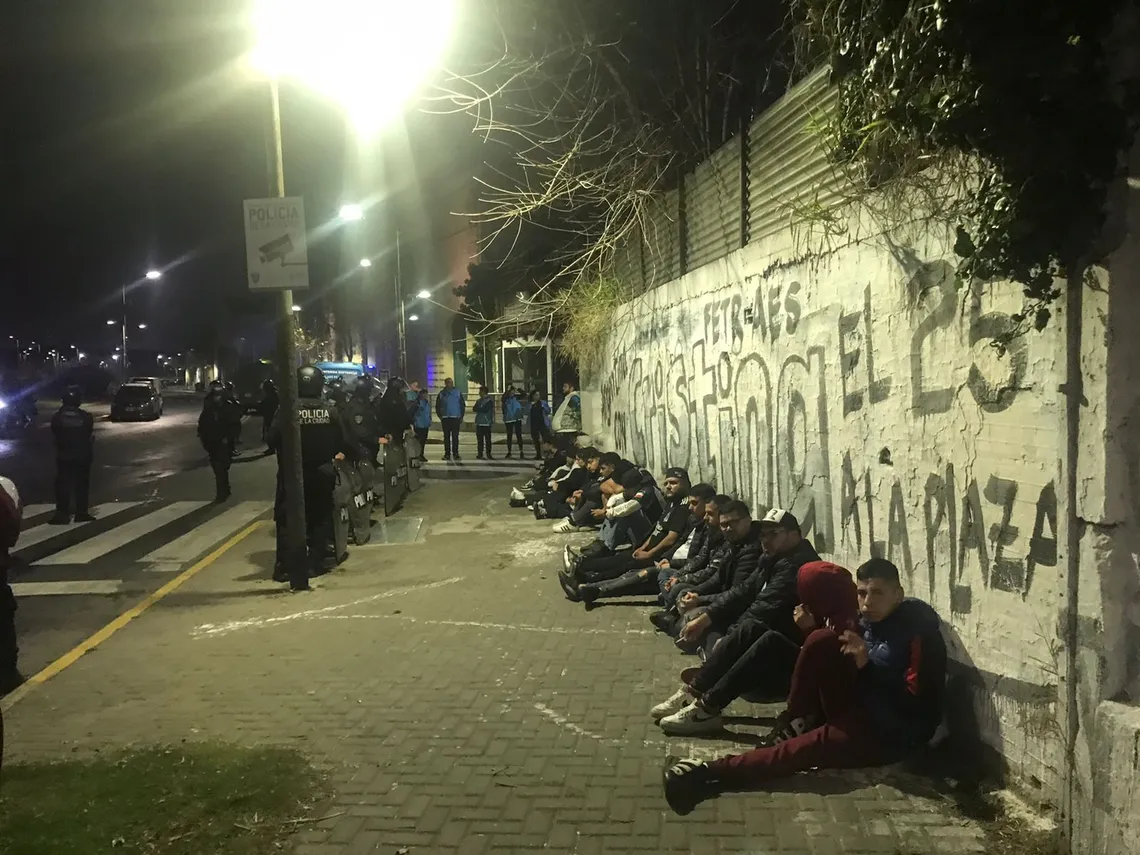 Incidentes entre hinchas de Boca y Colo Colo