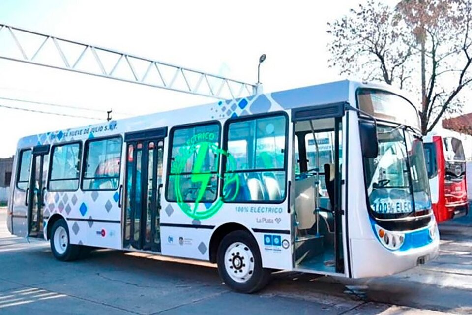 Primer colectivo eléctrico del país