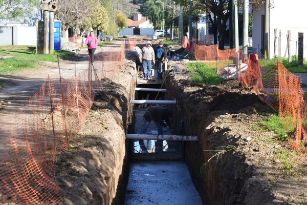 CONTINÚAN LOS TRABAJOS DE INFRAESTRUCTURA EN EL BARRIO ESCRIBANO