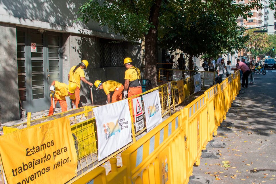 El multimillonario gasto del gobierno porteño para inspeccionar veredas