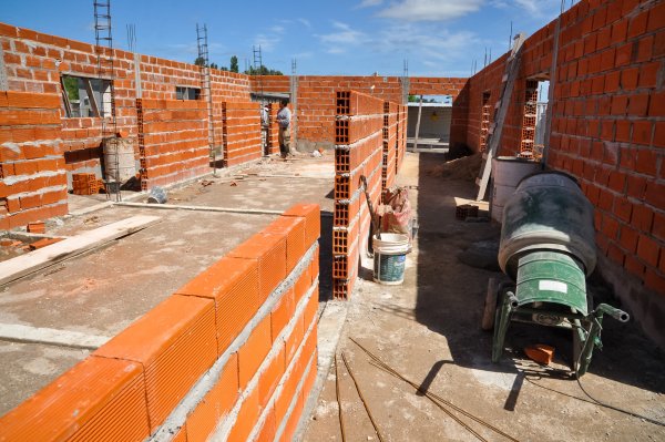 LICITACIÓN PÚBLICA PARA LA CONSTRUCCIÓN DE 58 VIVIENDAS