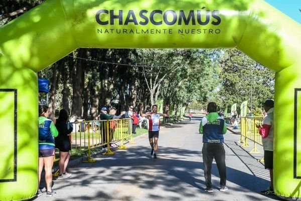 EXITOSA COMPETENCIA DE 5K Y 10K EN EL CIRCUITO DE CARRERAS DE CALLE