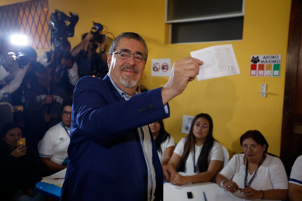 Guatemala, El progresista Bernardo Arévalo ganó la segunda vuelta