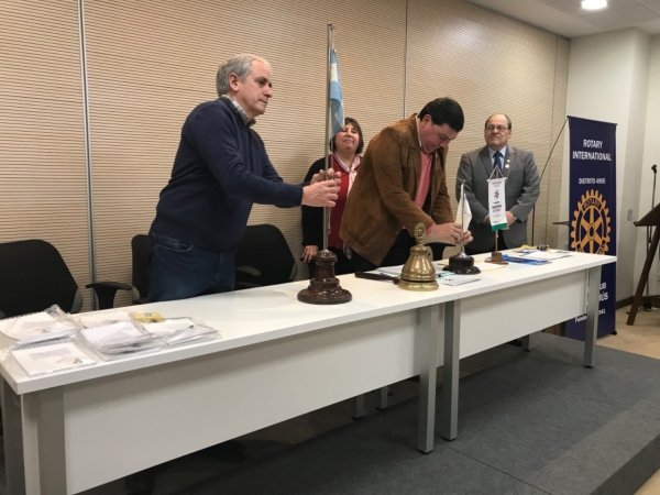 JAVIER GASTÓN SE REÚNE