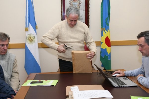 SE ANALIZAN TRES OFERTAS ECONÓMICAS PARA LA CONSTRUCCIÓN DE 58 VIVIENDAS FAMILIARES