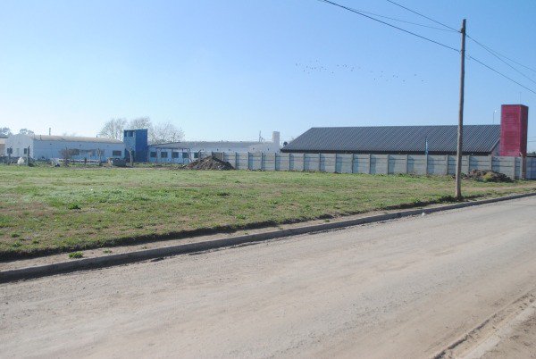 COMENZÓ LA CONSTRUCCIÓN DE LA ESCUELA PRIMARIA Nº 56 EN EL BARRIO 30 DE MAYO