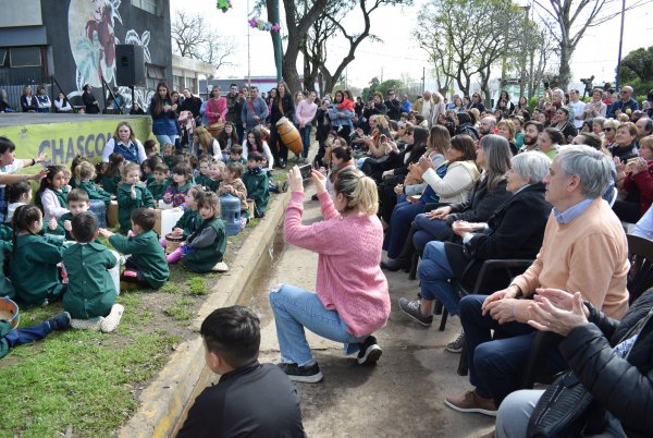 “FELICES 75 AÑOS PARA TODA LA FAMILIA DEL JARDÍN 910”
