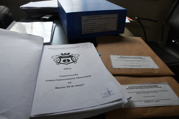 APERTURA DE SOBRES DE LA LICITACIÓN PÚBLICA PARA LA CONSTRUCCIÓN DE UN CENTRO UNIVERSITARIO