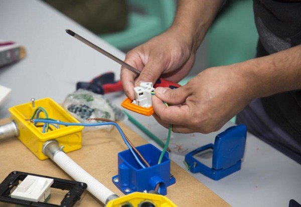 CulminÓ Exitosamente El Curso Gratuito De Electricidad Domiciliaria