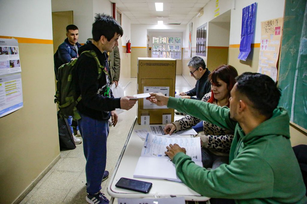 Comenzaron Los Comicios