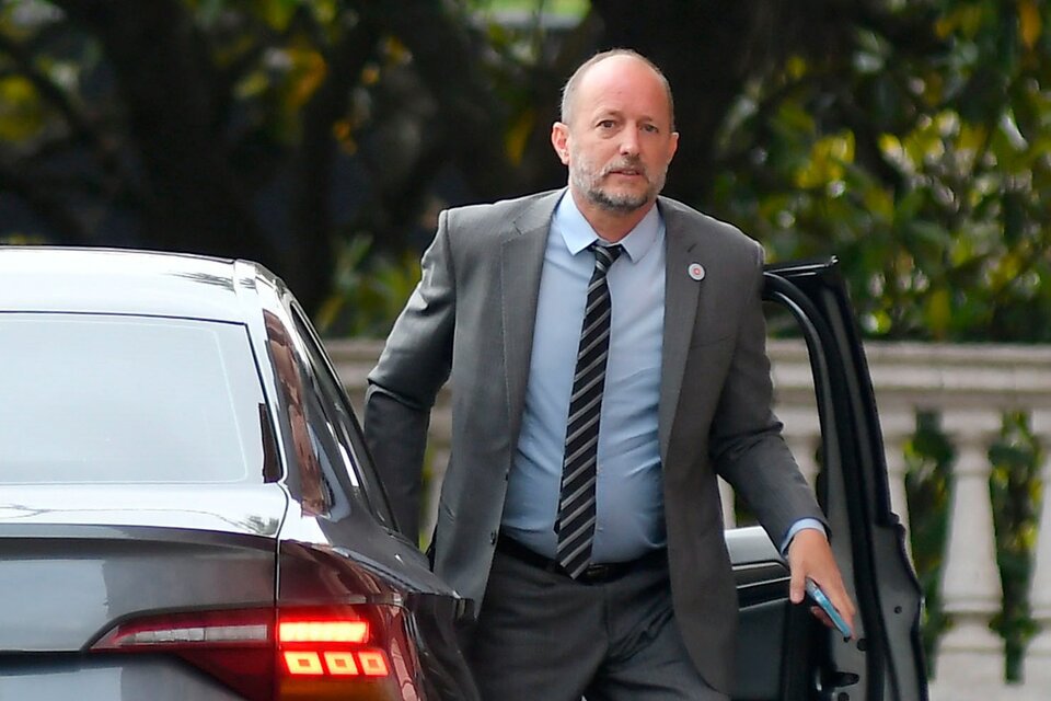 El jefe de Gabinete provincial dejó el cargo horas después del comienzo de un escándalo