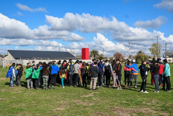 JÓvenes Del Programa EnviÓn Practican NataciÓn En El Club AtlÉtico