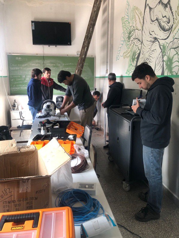 Se Entregaron Certificados Del Curso De Electricidad Domiciliaria