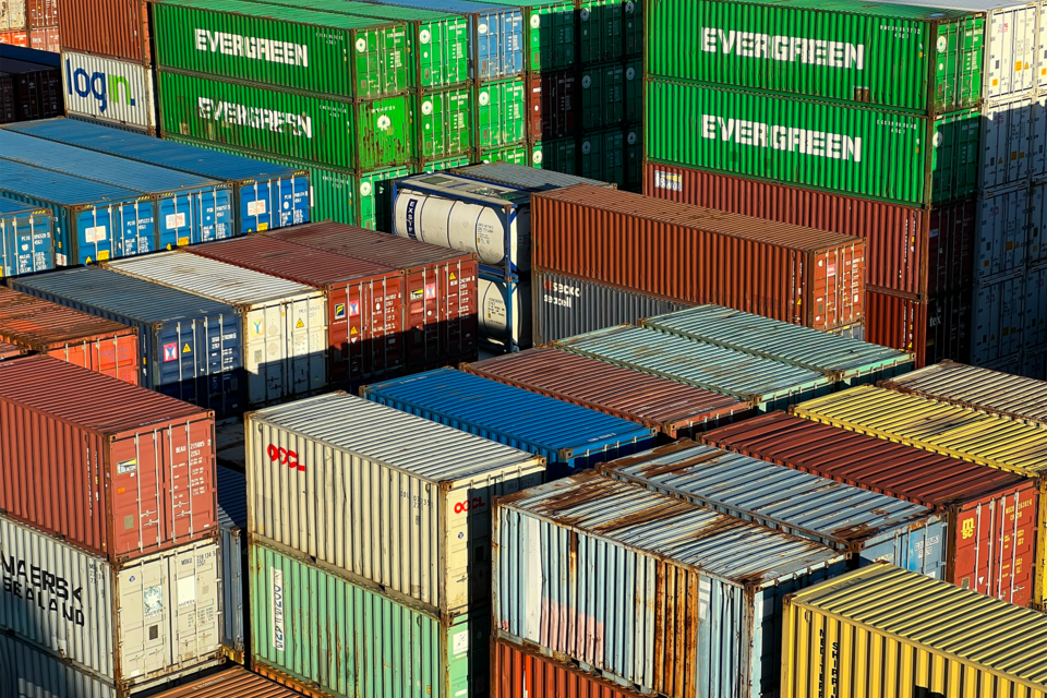 Sobrefacturaciones De Importaciones