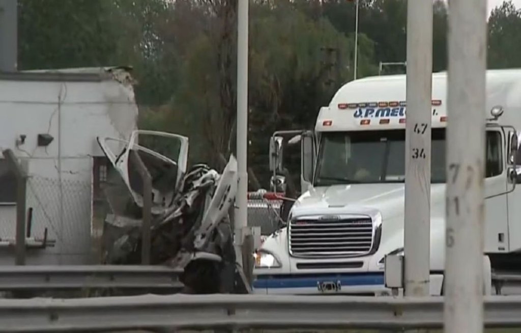 Chocó Una Cabina De Peaje Y Murieron Tres Mujeres
