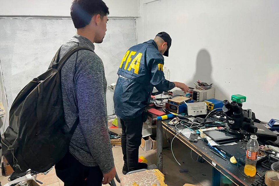 Amenazas De Bombas Y Búsqueda Del Caos