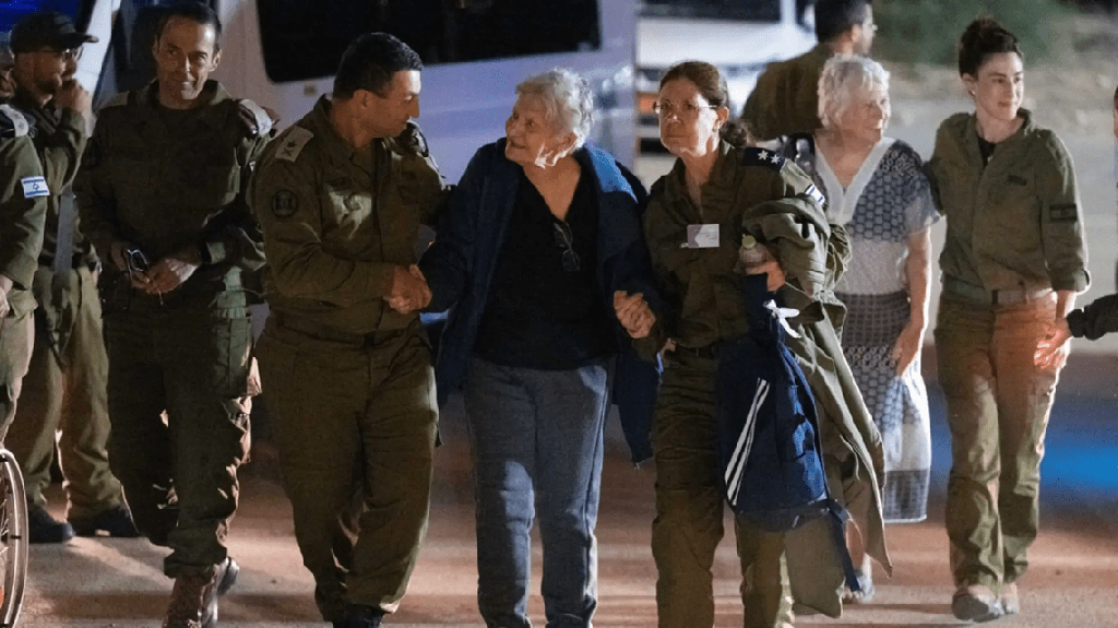 Hamás Liberó A Otros 14 Rehenes Israelíes Y Tres Extranjeros
