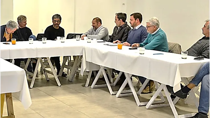 Javier GastÓn RecibiÓ A Representantes Del Distrito V Colegio De Ingenieros