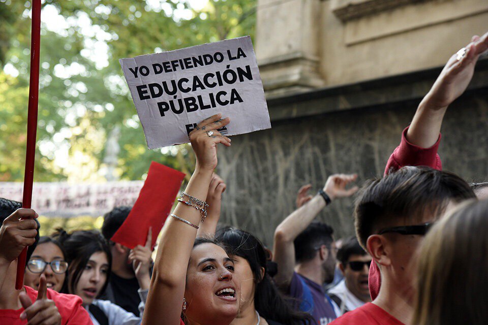 Sin Educación Pública